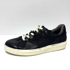 Bzees Womens Happy Friday Sneakers Size 7M